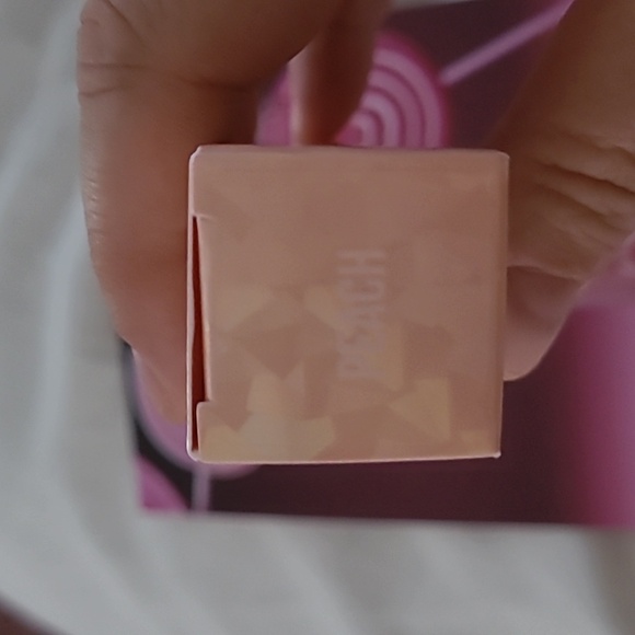 NIB Jeffree Star Peach Magic Candy concealer. Sold out on websites! - Picture 2 of 5